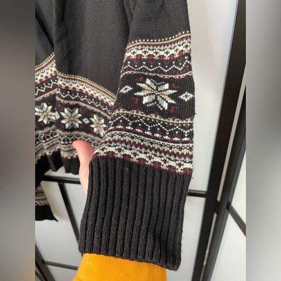 [L] Jessica Black Holiday Cardigan with Creme & Red Fair Isle Snowflake Print - Picture 7 of 10